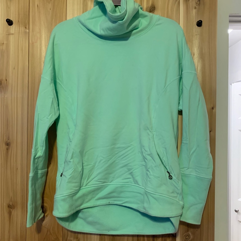 Lululemon cowl neck pullover size 8